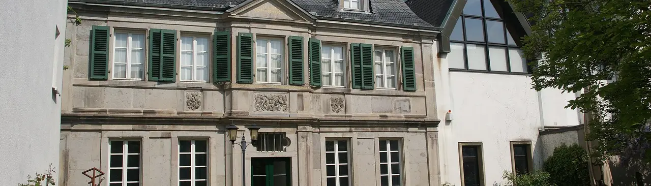 Historische Fassade des Siebengebirgsmuseums in Königswinter